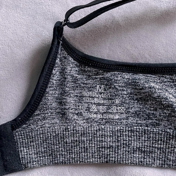 2 Nursing Bras - Picture 7 of 8